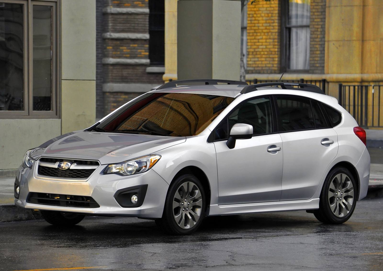 Impreza 2.0i Sport (5-door)