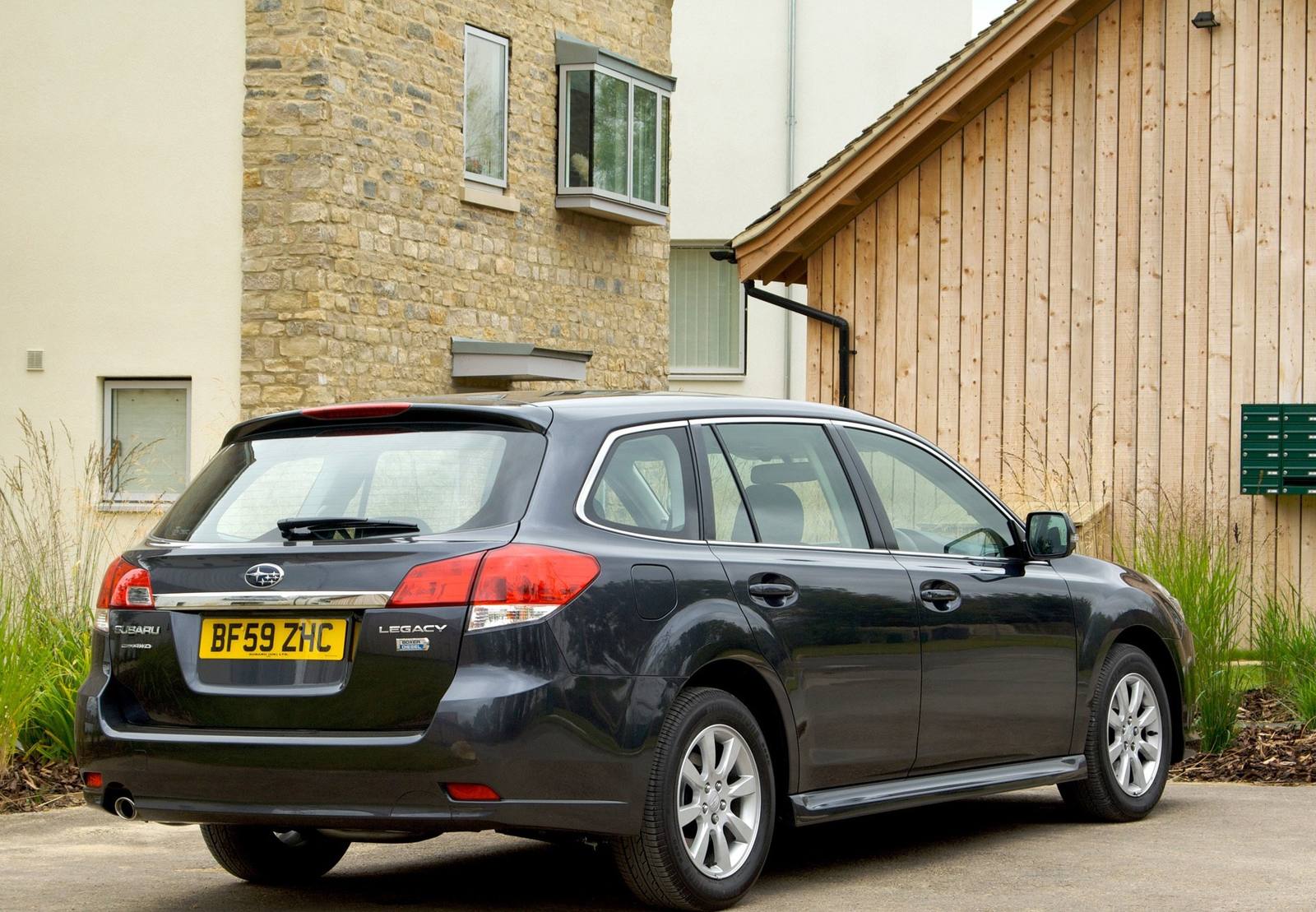 Legacy 2.0i Touring Wagon