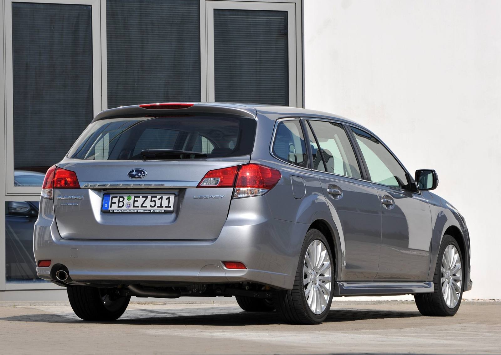 Legacy 2.0i Touring Wagon