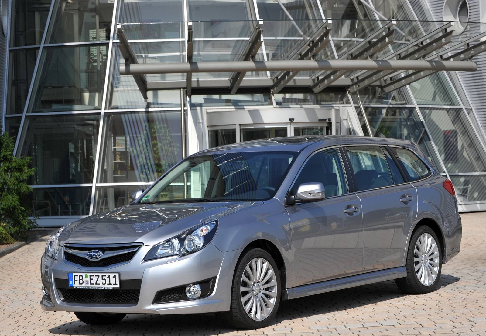 Legacy 2.0i Touring Wagon