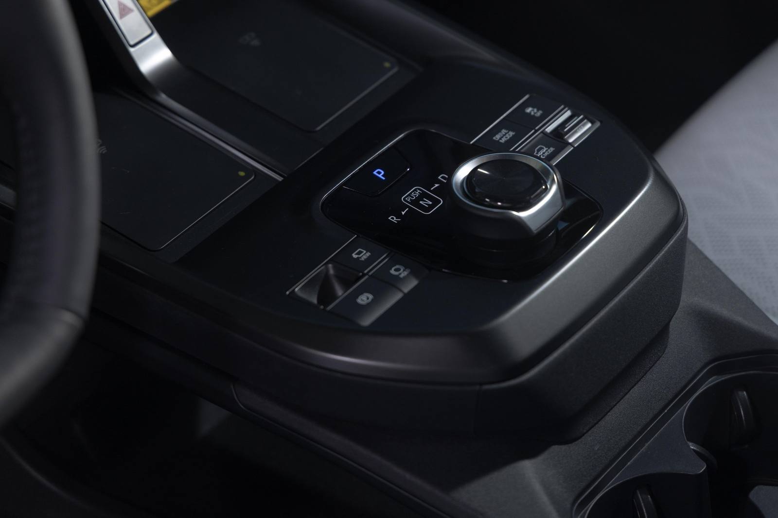 Uncharted Premium FWD
