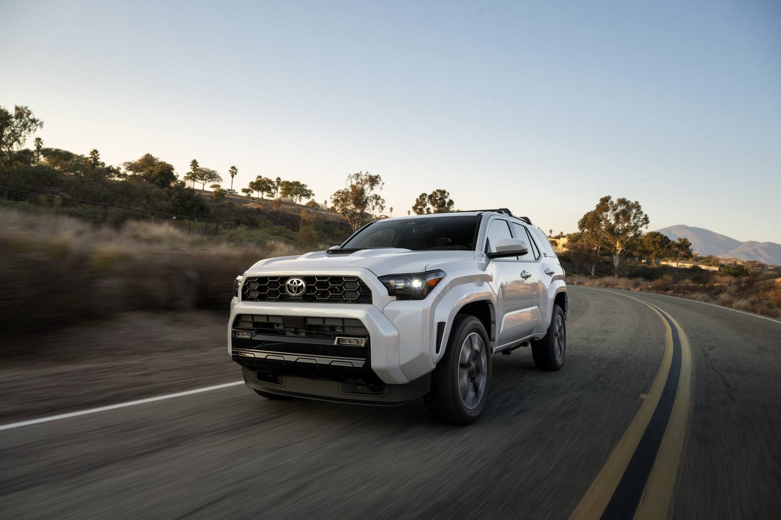 N500 TRD Sport 2.4 i-FORCE