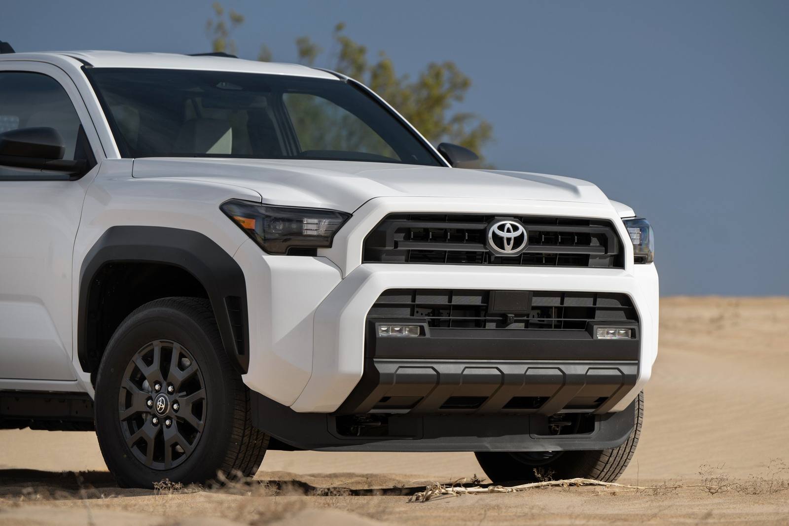 N500 SR5 2.4 i-FORCE 2WD