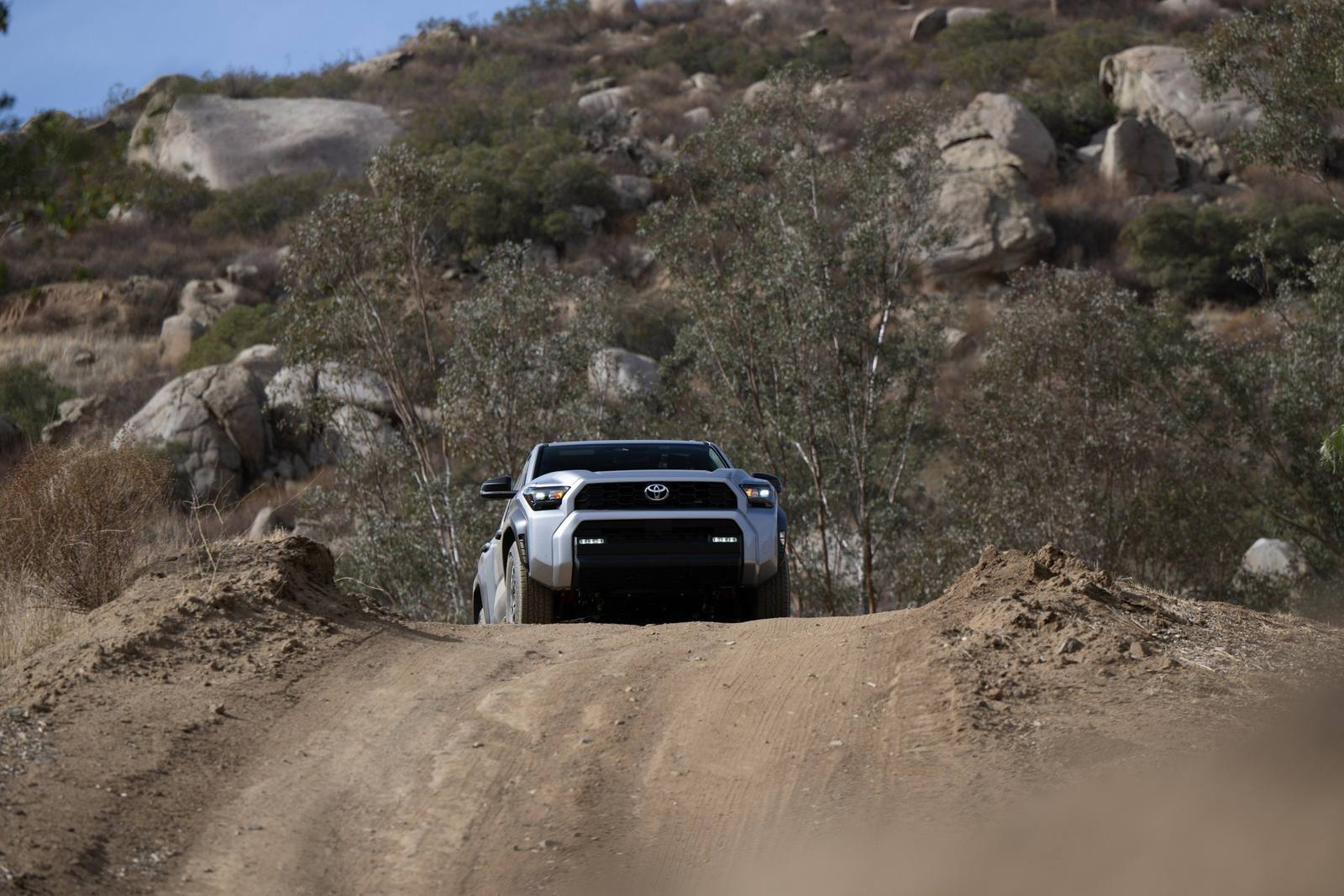 N500 TRD Off-Road 2.4 i-FORCE