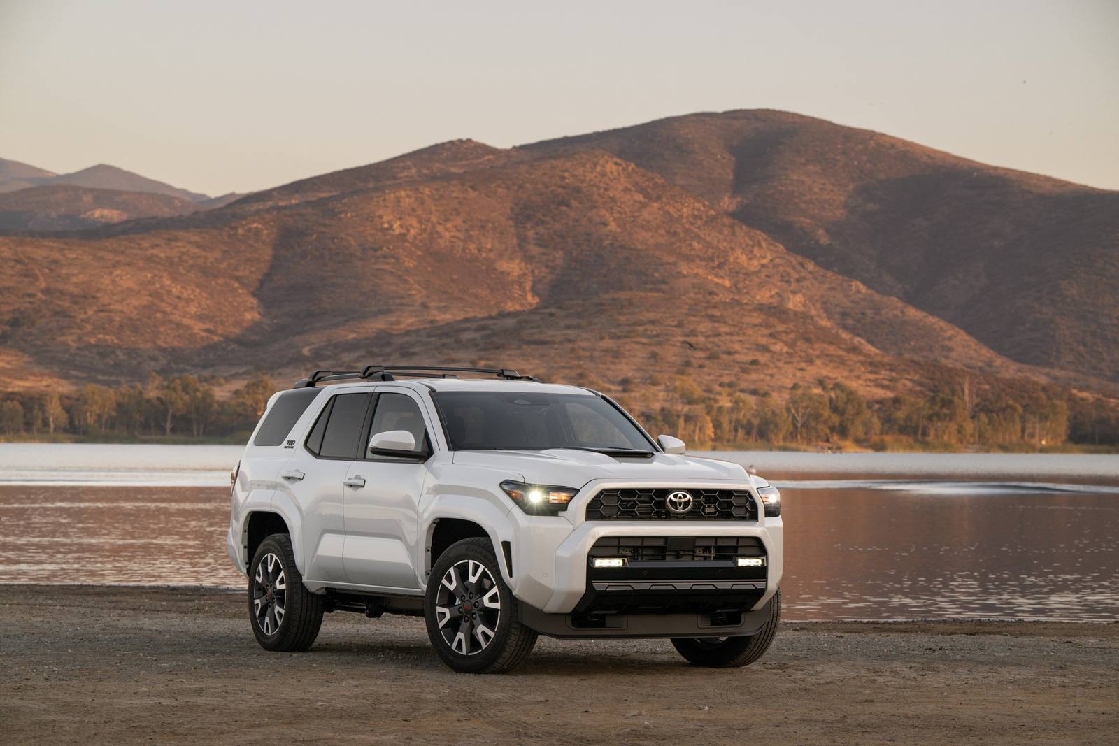 N500 TRD Sport 2.4 i-FORCE
