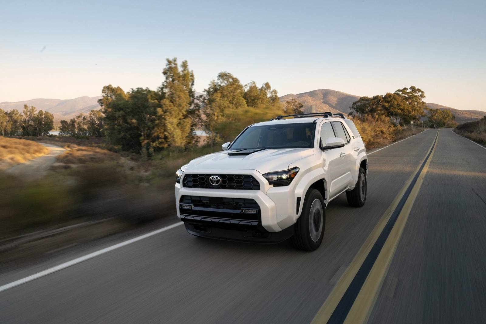 N500 TRD Sport 2.4 i-FORCE