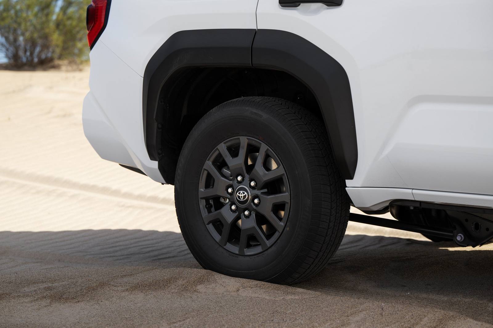 N500 SR5 2.4 i-FORCE 2WD