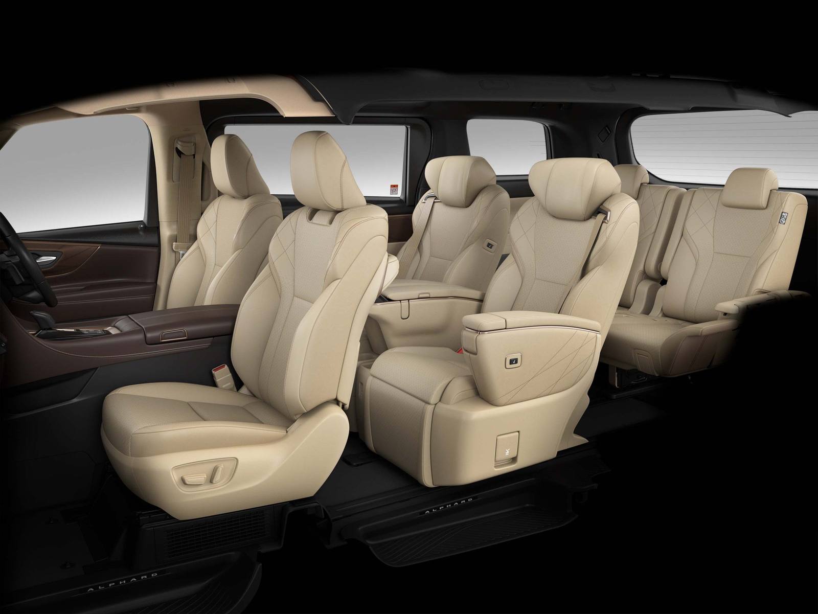 AH40 2.5 PHEV E-Four