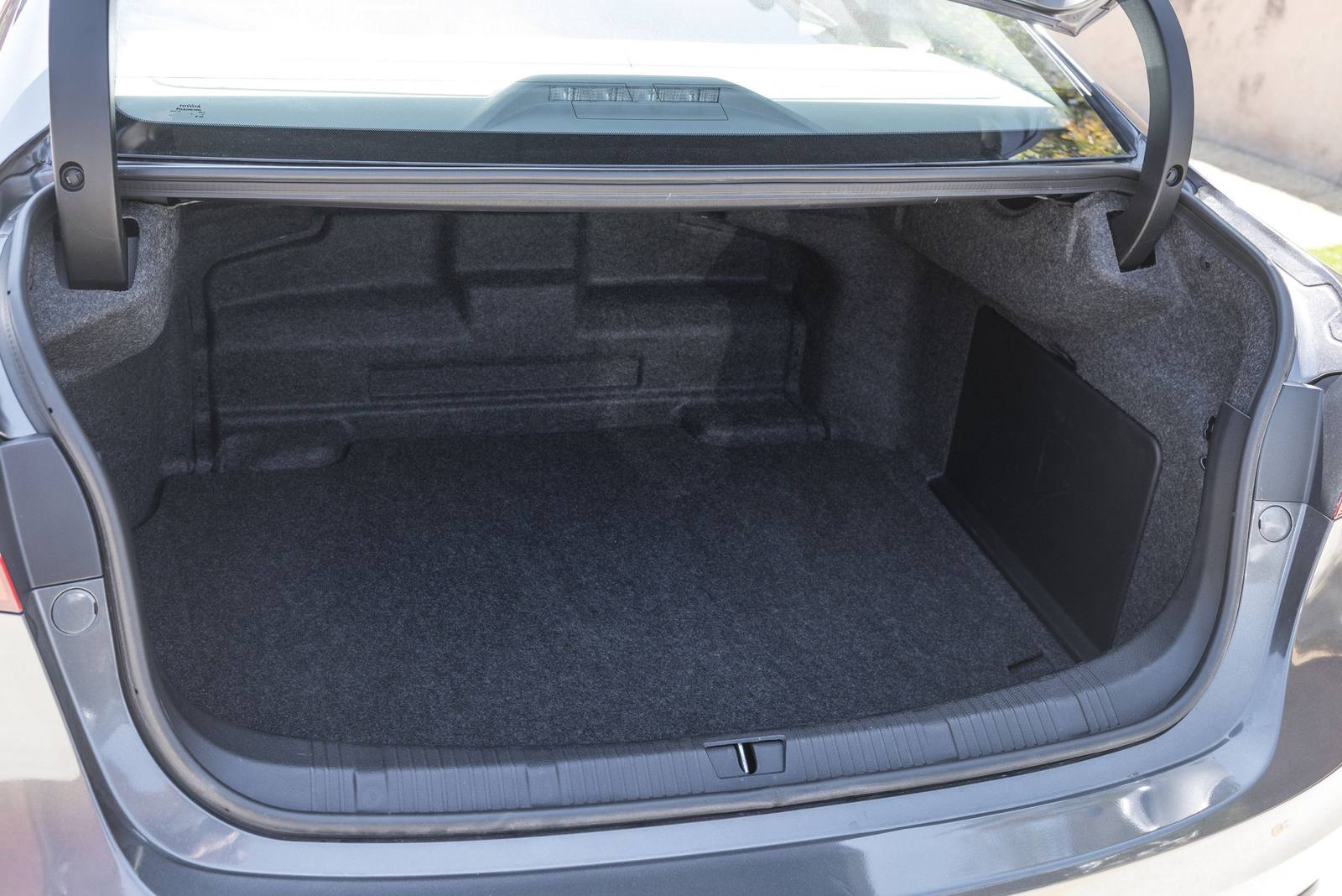 Hybrid XLE Premium