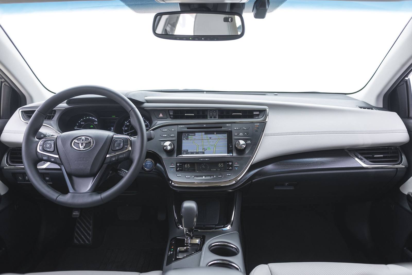 Hybrid XLE Premium