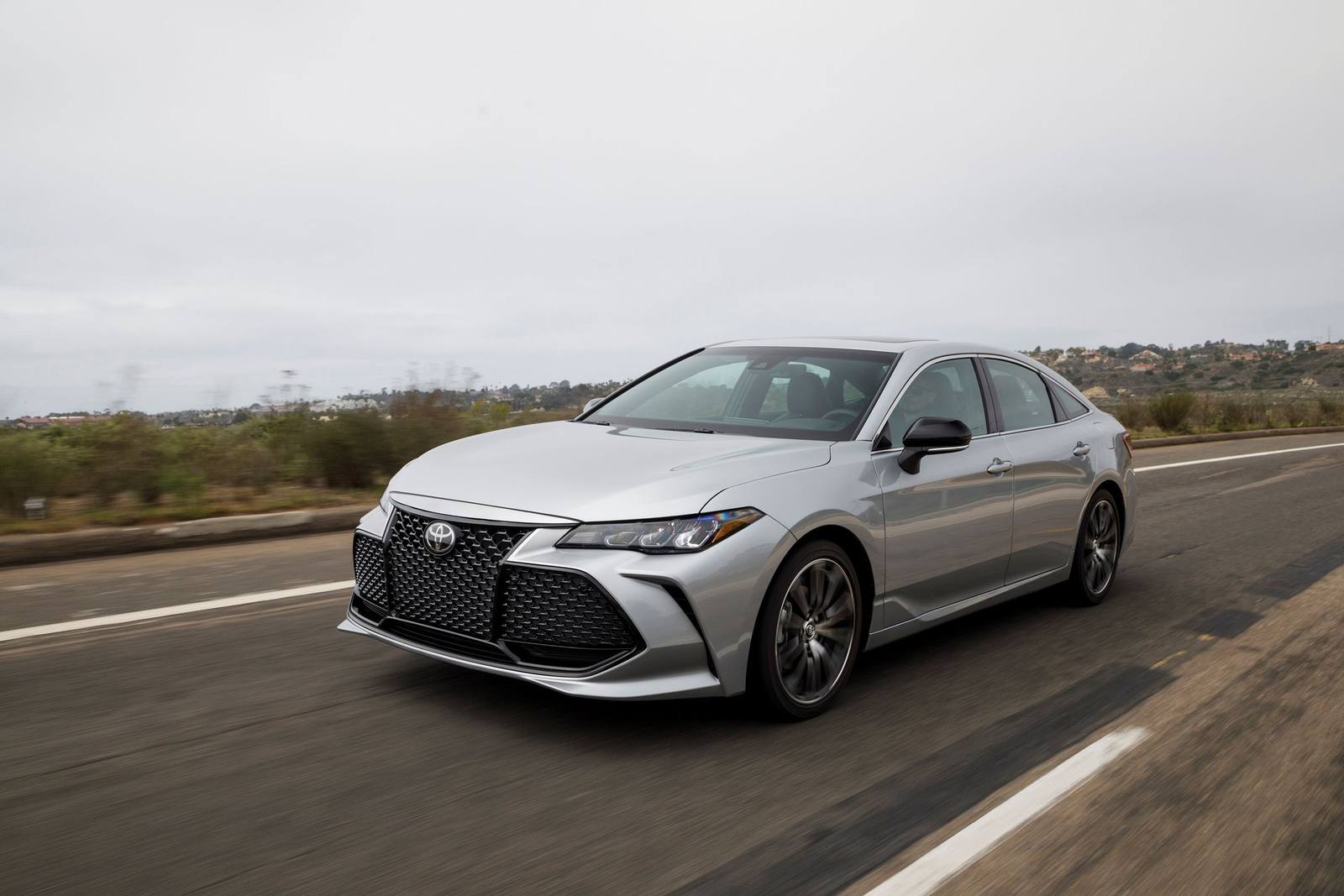 XLE/Limited 2.5 AWD (A25A-FKS)