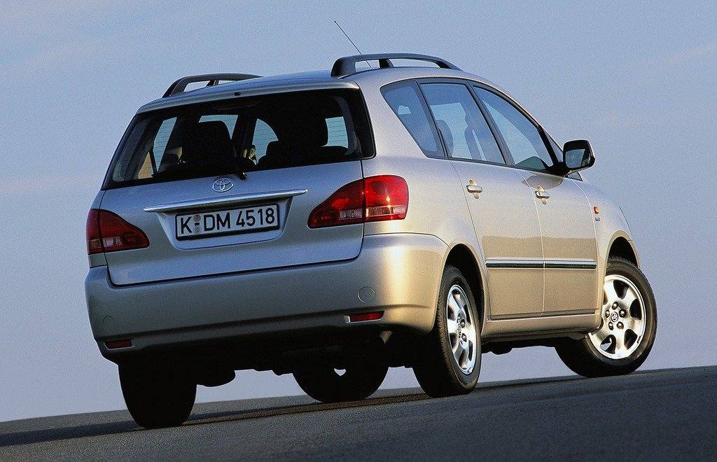 2.0 D-4D 1CD-FTV manual (Europe)