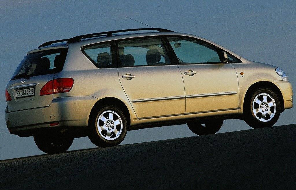 2.0 D-4D 1CD-FTV manual (Europe)