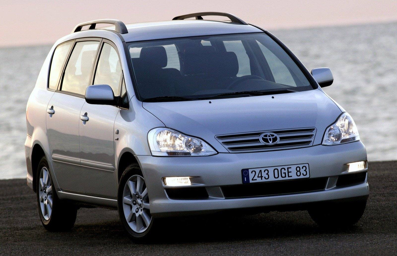 2.0 D-4D 1CD-FTV manual (Europe)