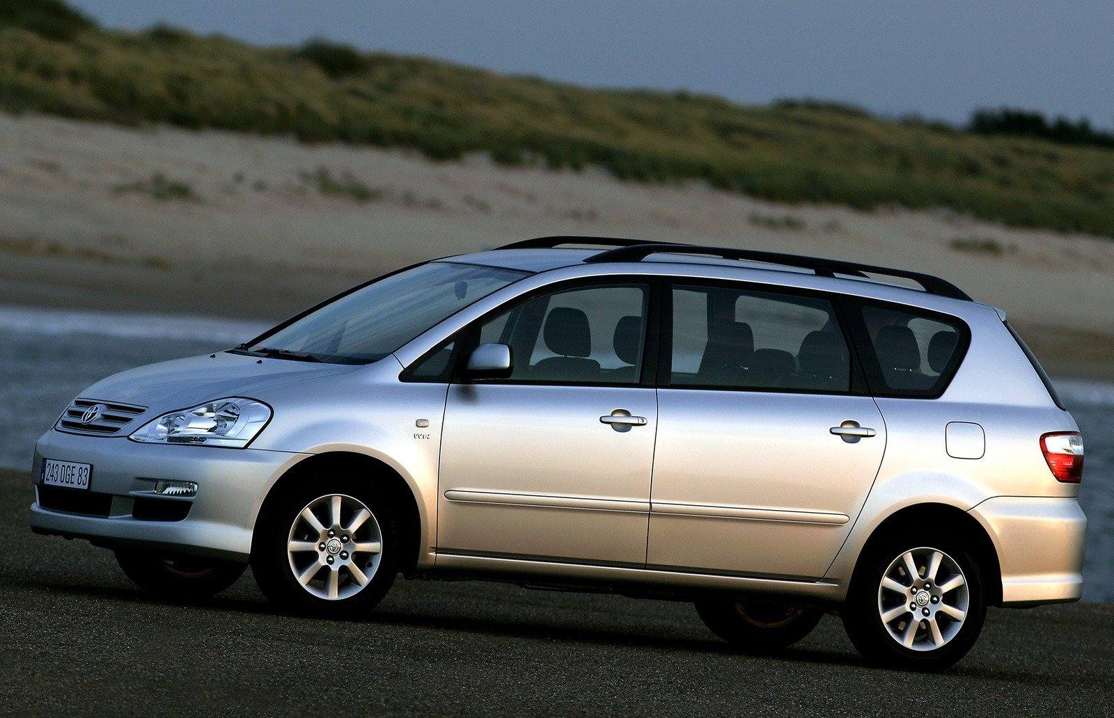 2.0 D-4D 1CD-FTV manual (Europe)