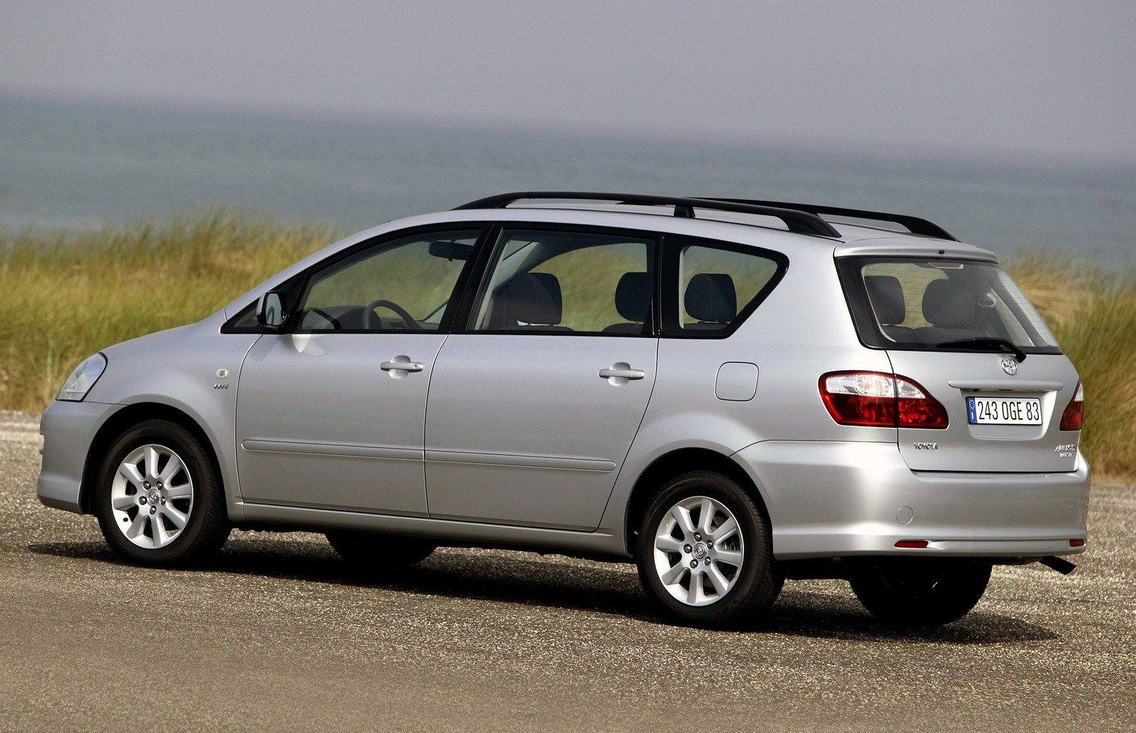2.0 D-4D 1CD-FTV manual (Europe)