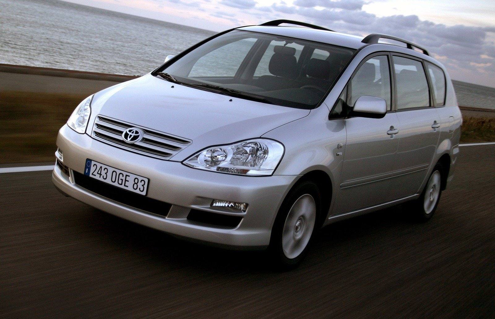 2.0 D-4D 1CD-FTV manual (Europe)