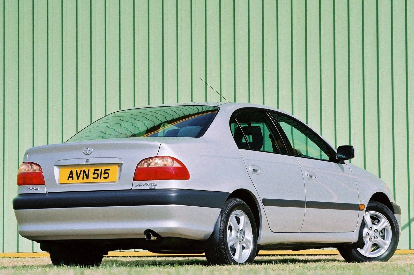 1.8 VVT-i Automatic Sedan