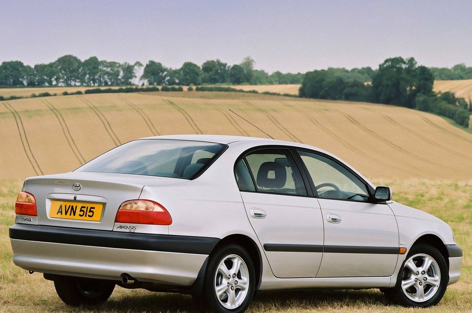 1.8 VVT-i Automatic Sedan