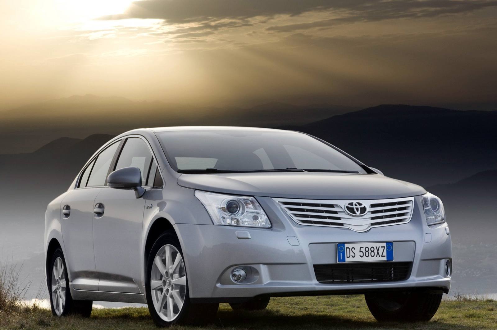 T270 2.0 Valvematic Sedan