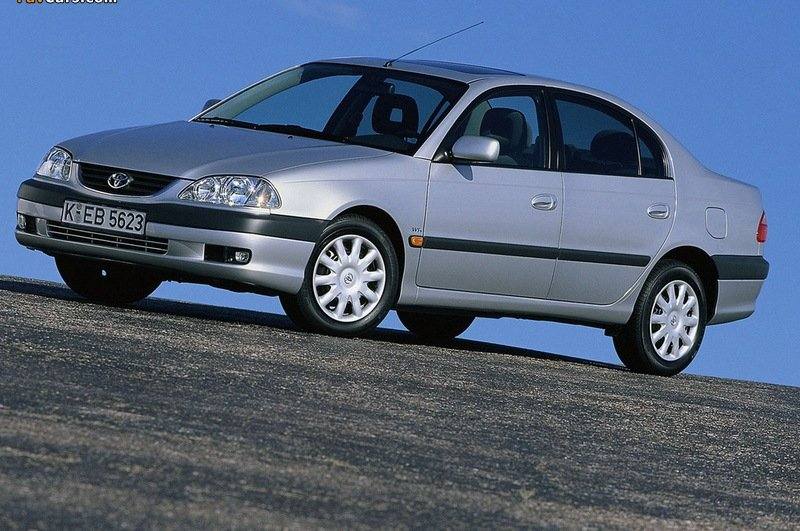 1.8 VVT-i Automatic Sedan