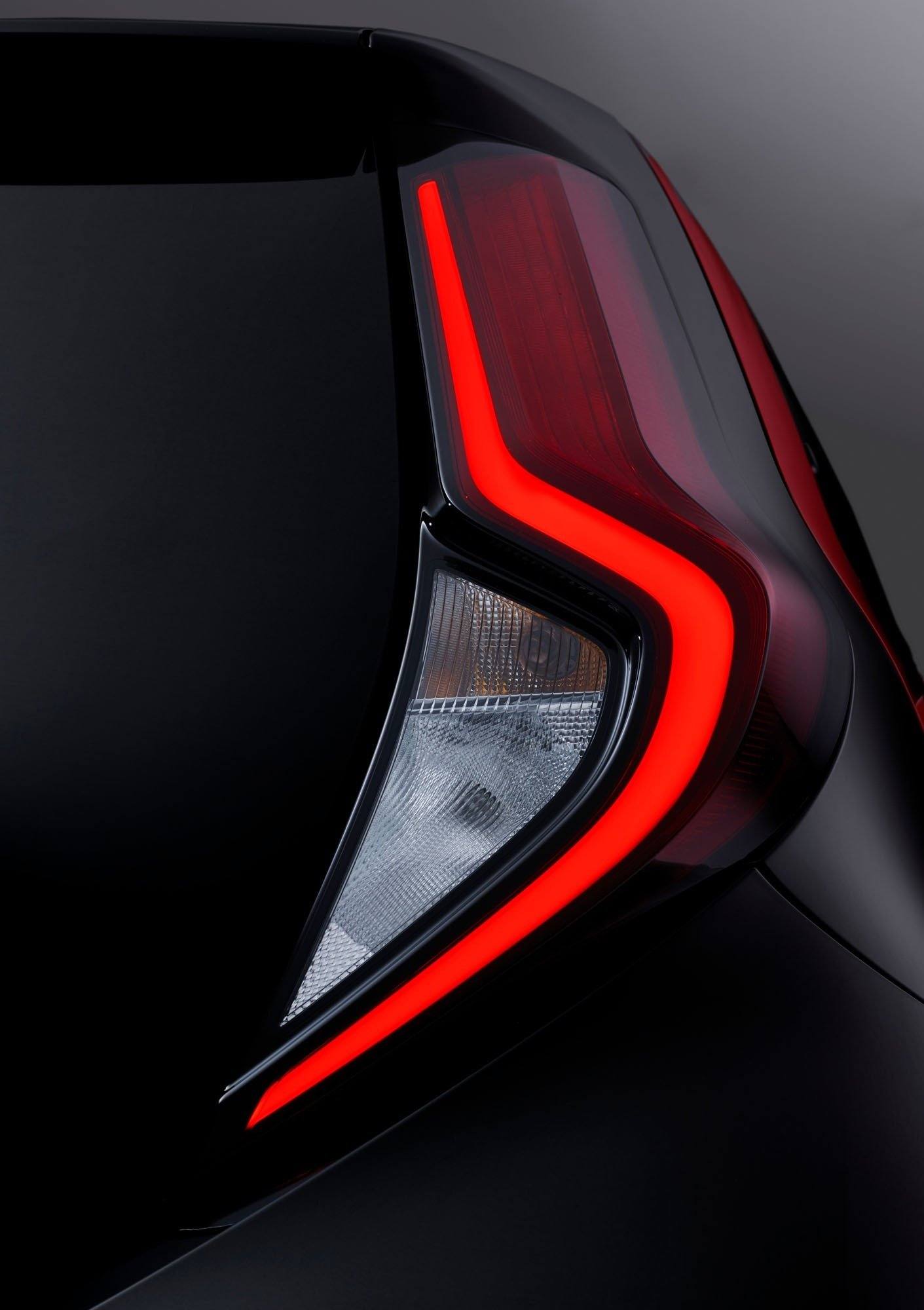 Aygo X 1.0 VVT-i (AB40)