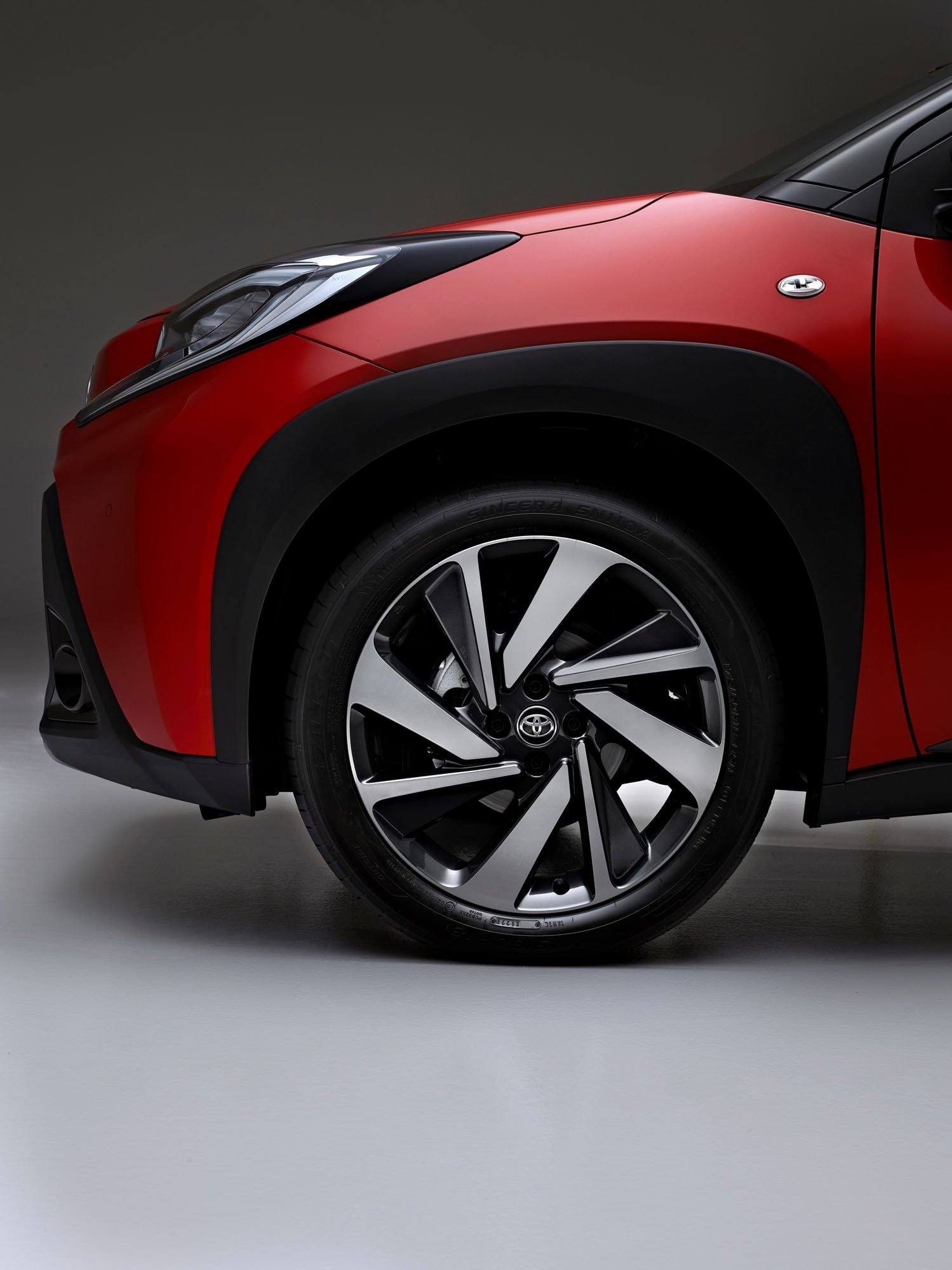 Aygo X 1.0 VVT-i (AB40)