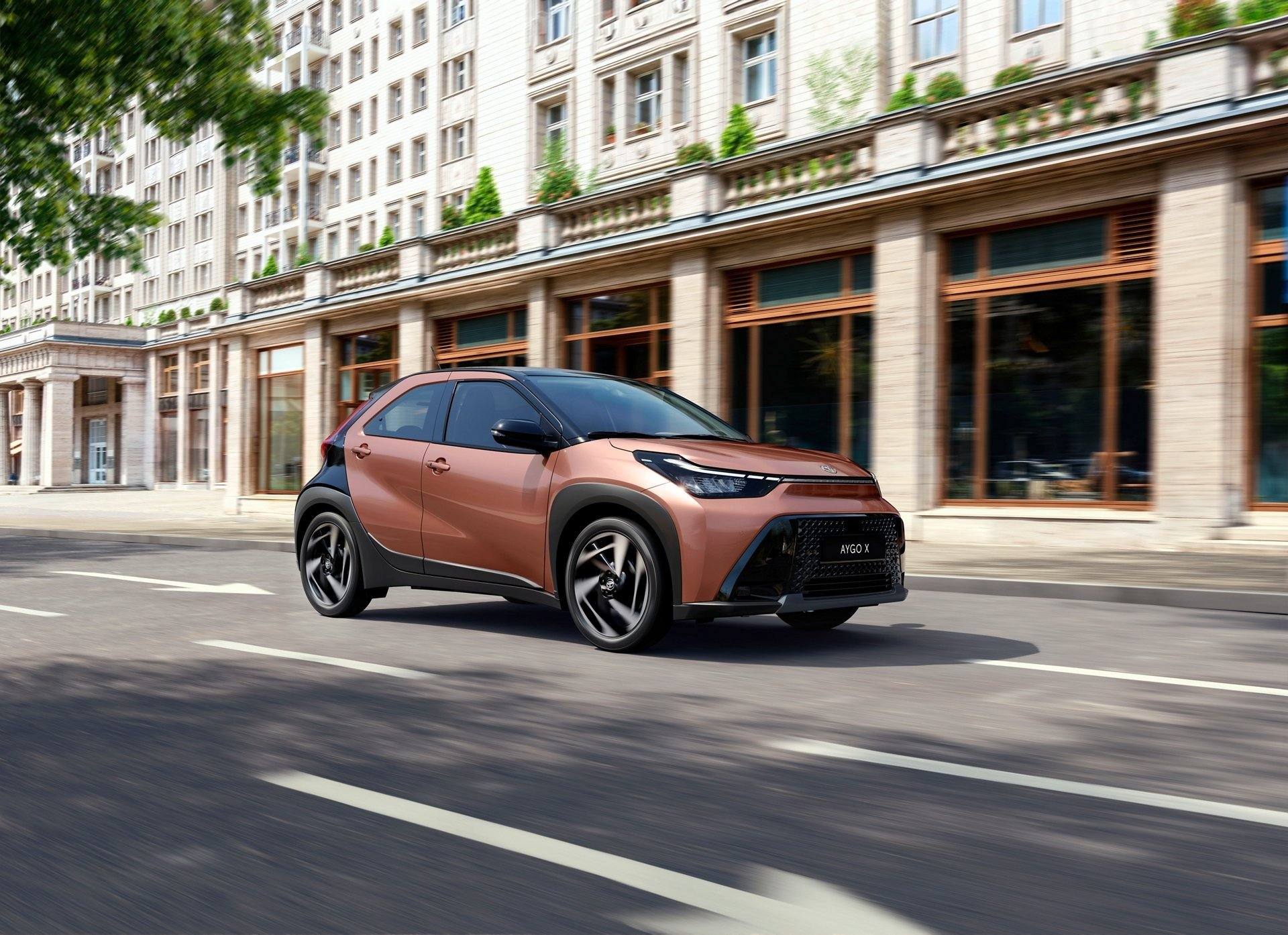 Aygo X Hybrid 115 (AB40)