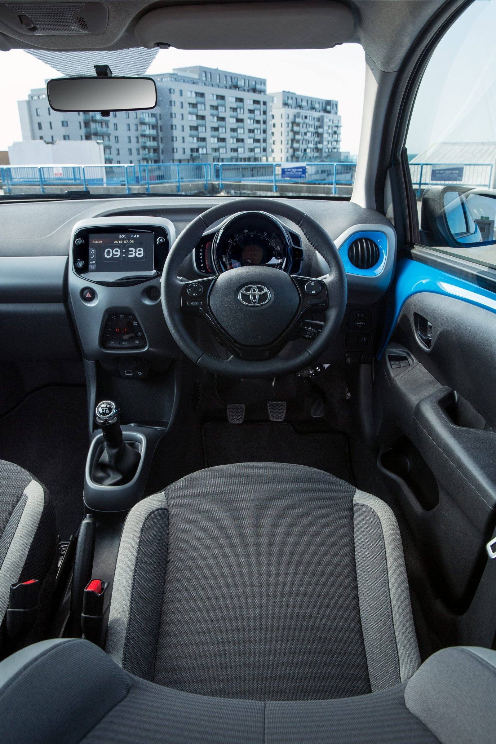 AB40 1.0 VVT-i (1KR-B52, 72 PS) 3-door