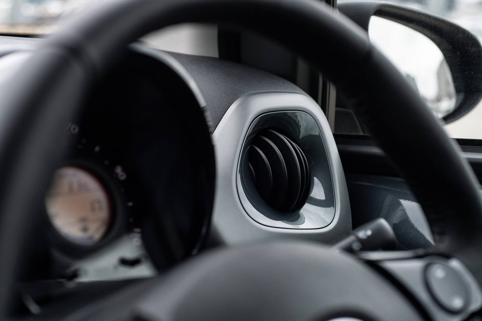 AB40 1.0 VVT-i (1KR-B52, 72 PS) 3-door