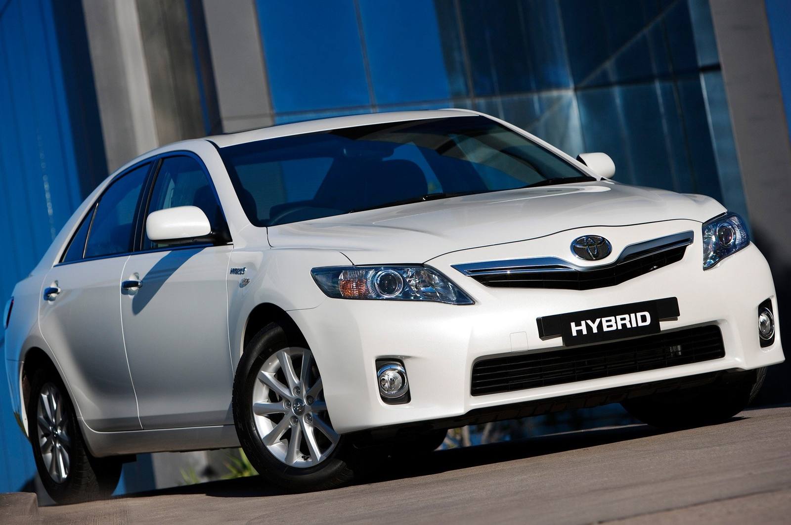 Hybrid Sedan (AU FWD automatic)