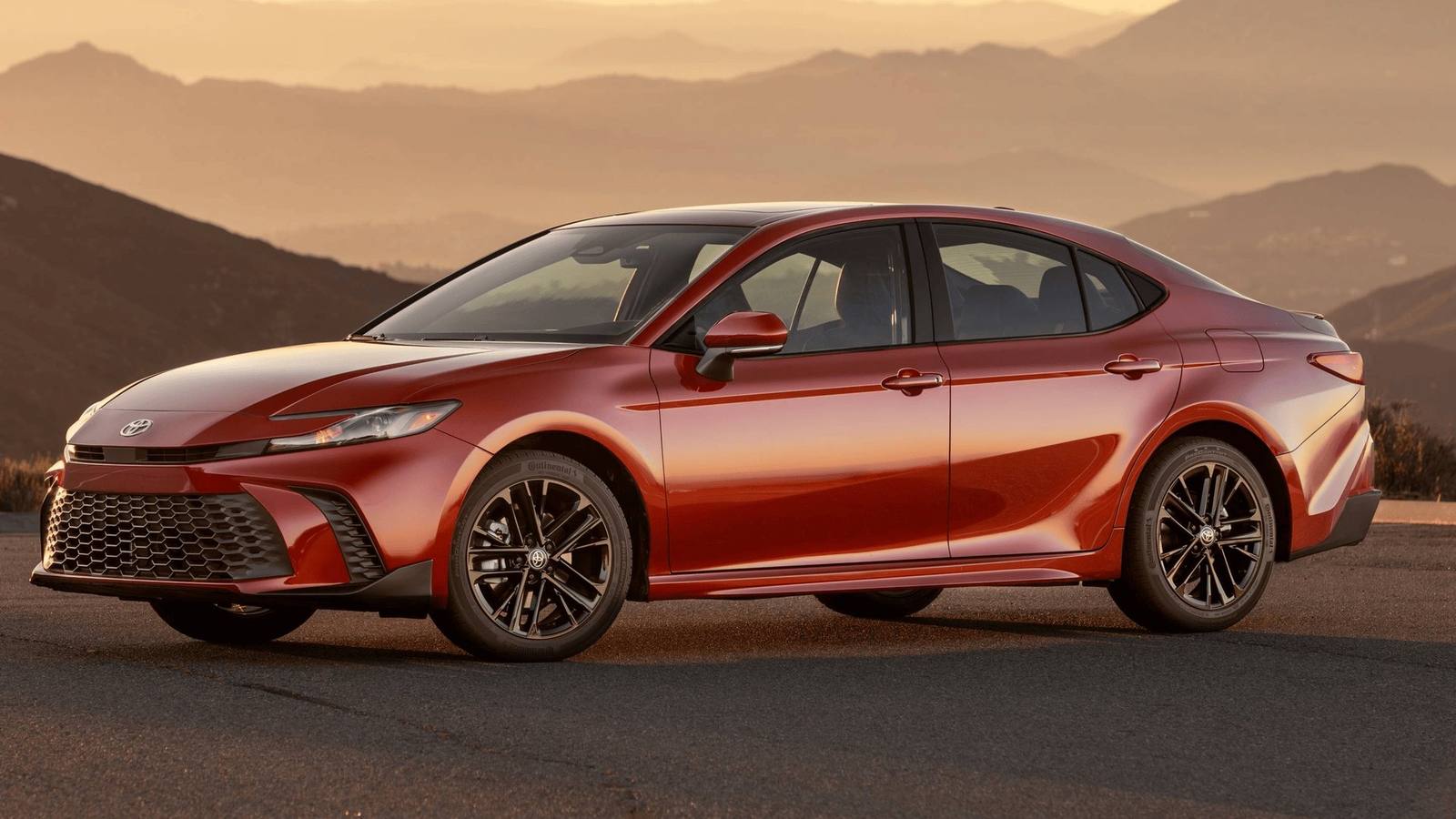 2.0 Hybrid Sedan