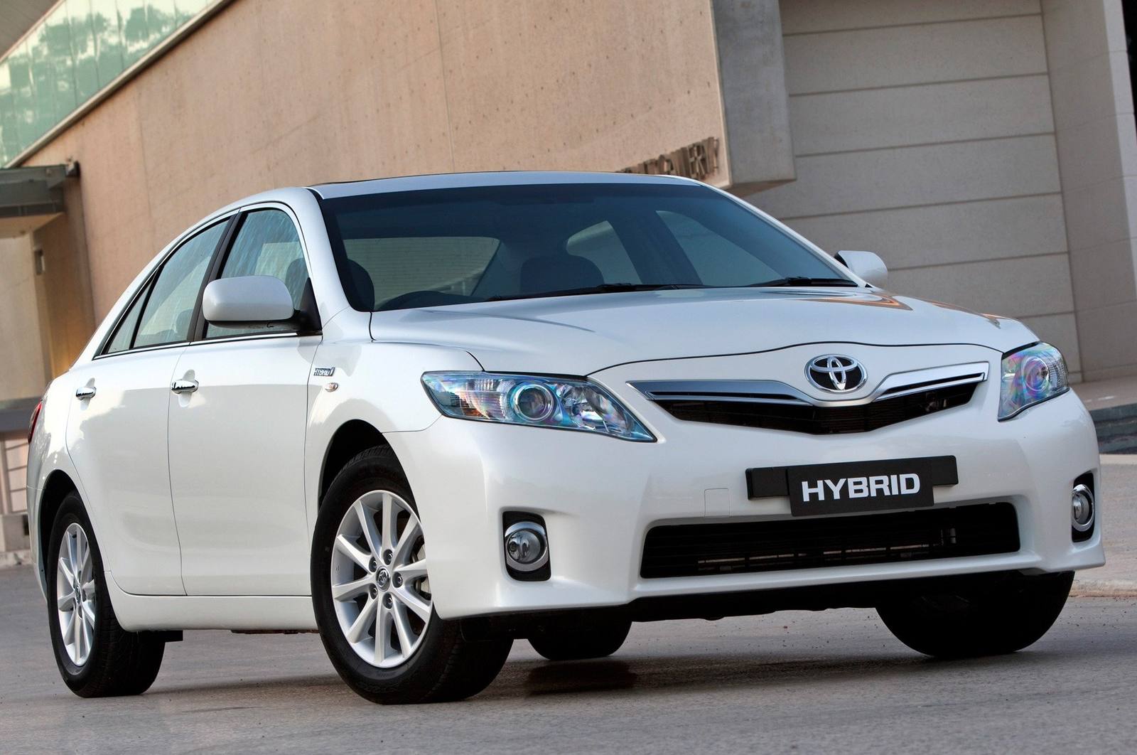 Hybrid Sedan (AU FWD automatic)