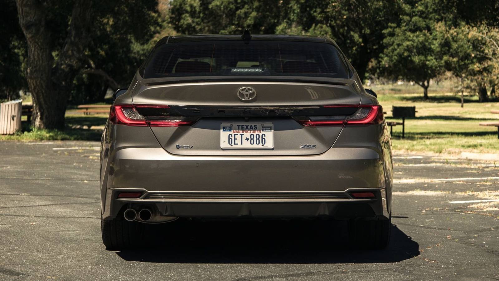 2.0 Hybrid Sedan