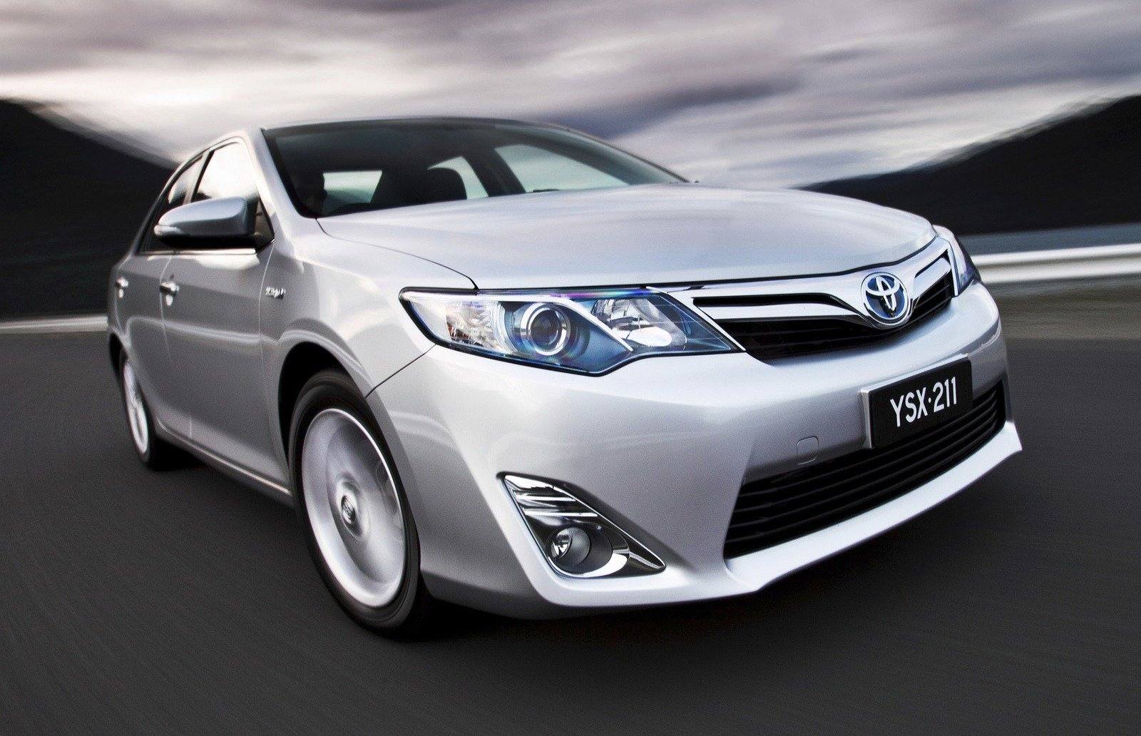 Hybrid H Sedan (2AR-FXE)