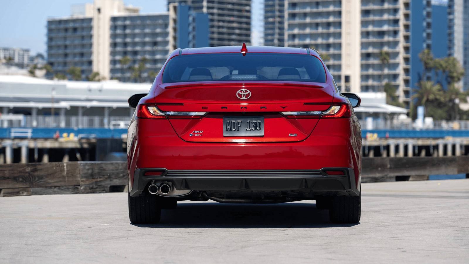 2.0 Hybrid Sedan