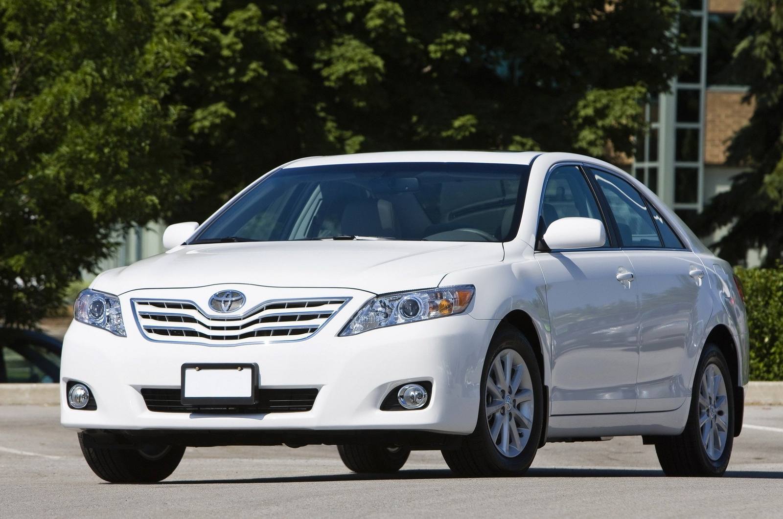 3.5 V6 SE/XLE Sedan