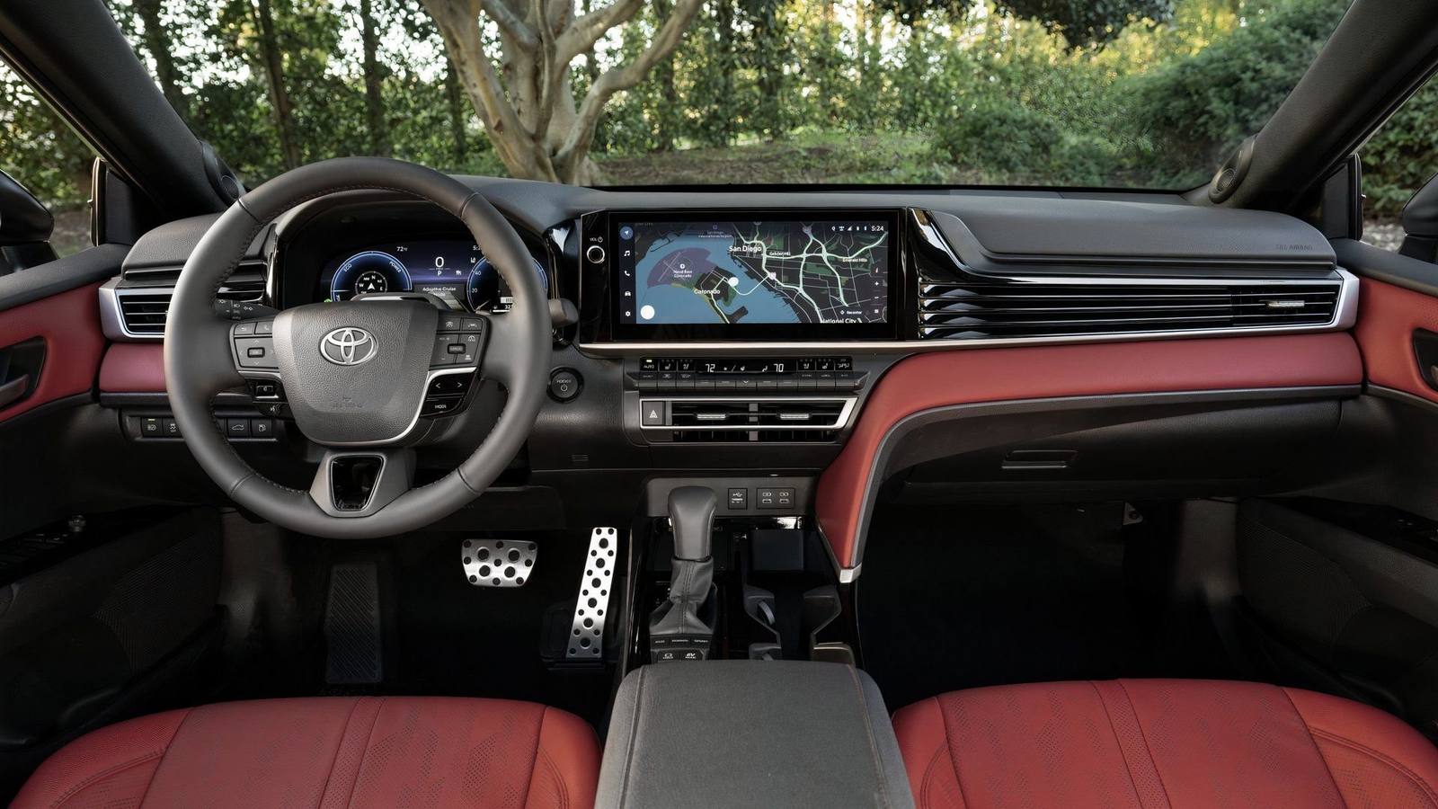 2.0 Hybrid Sedan