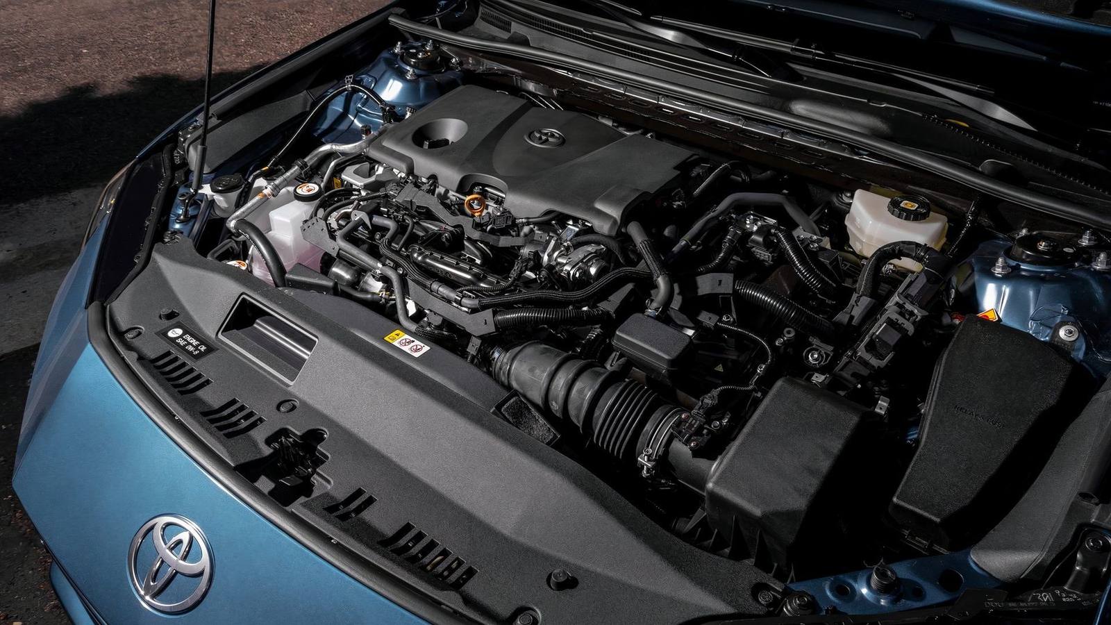 2.0 Hybrid Sedan