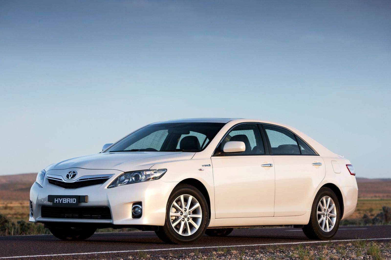 Hybrid Sedan (AU FWD automatic)
