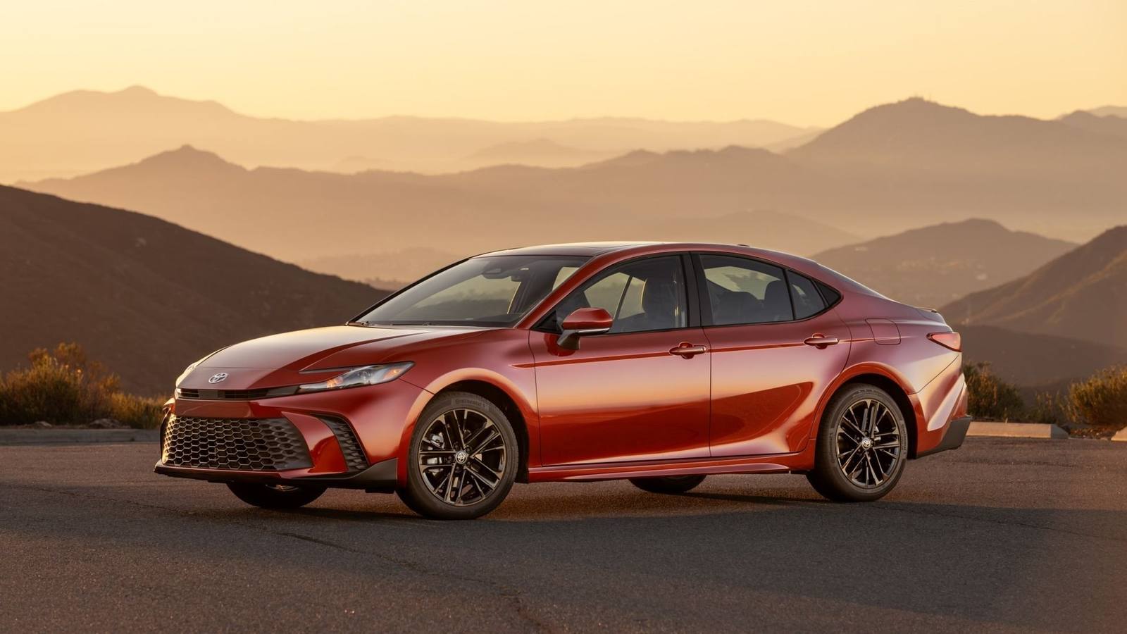 2.0 Hybrid Sedan