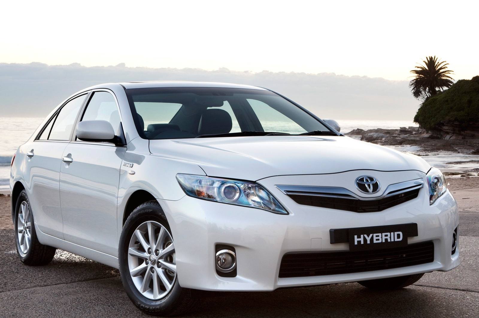 Hybrid Sedan (AU FWD automatic)
