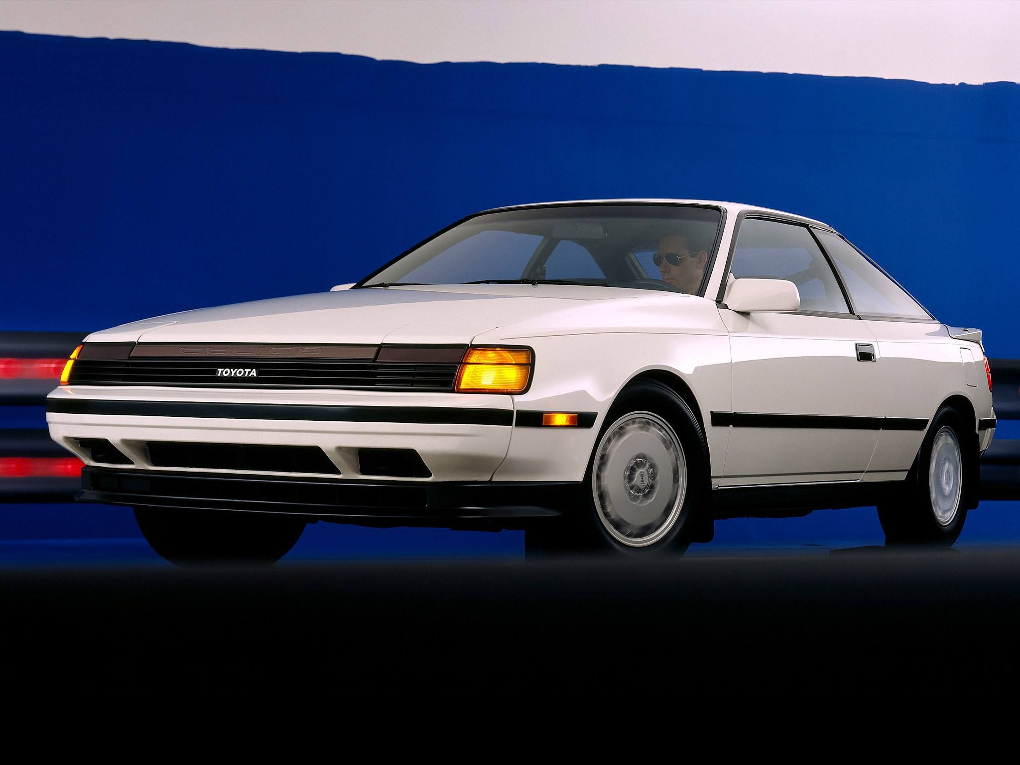 A20 2000GT Liftback (RA25)