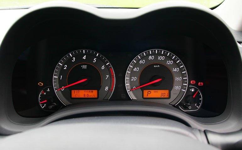 Axio 1.8 2ZR-FE 4WD CVT Sedan