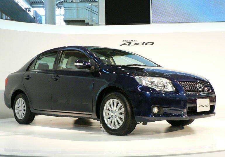 Axio 1.8 2ZR-FE 4WD CVT Sedan