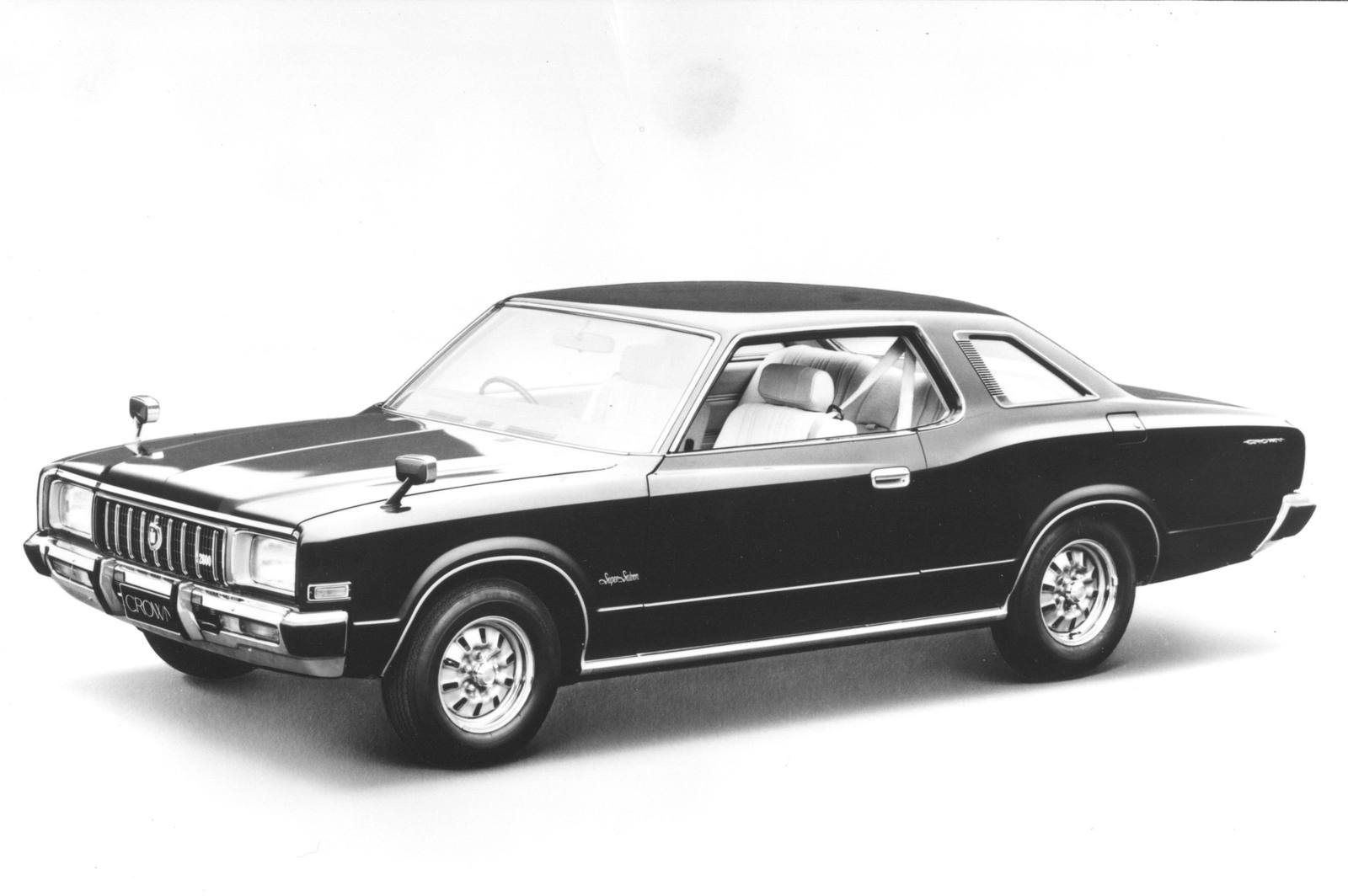 Hardtop 2.6 Royal Saloon (4M)