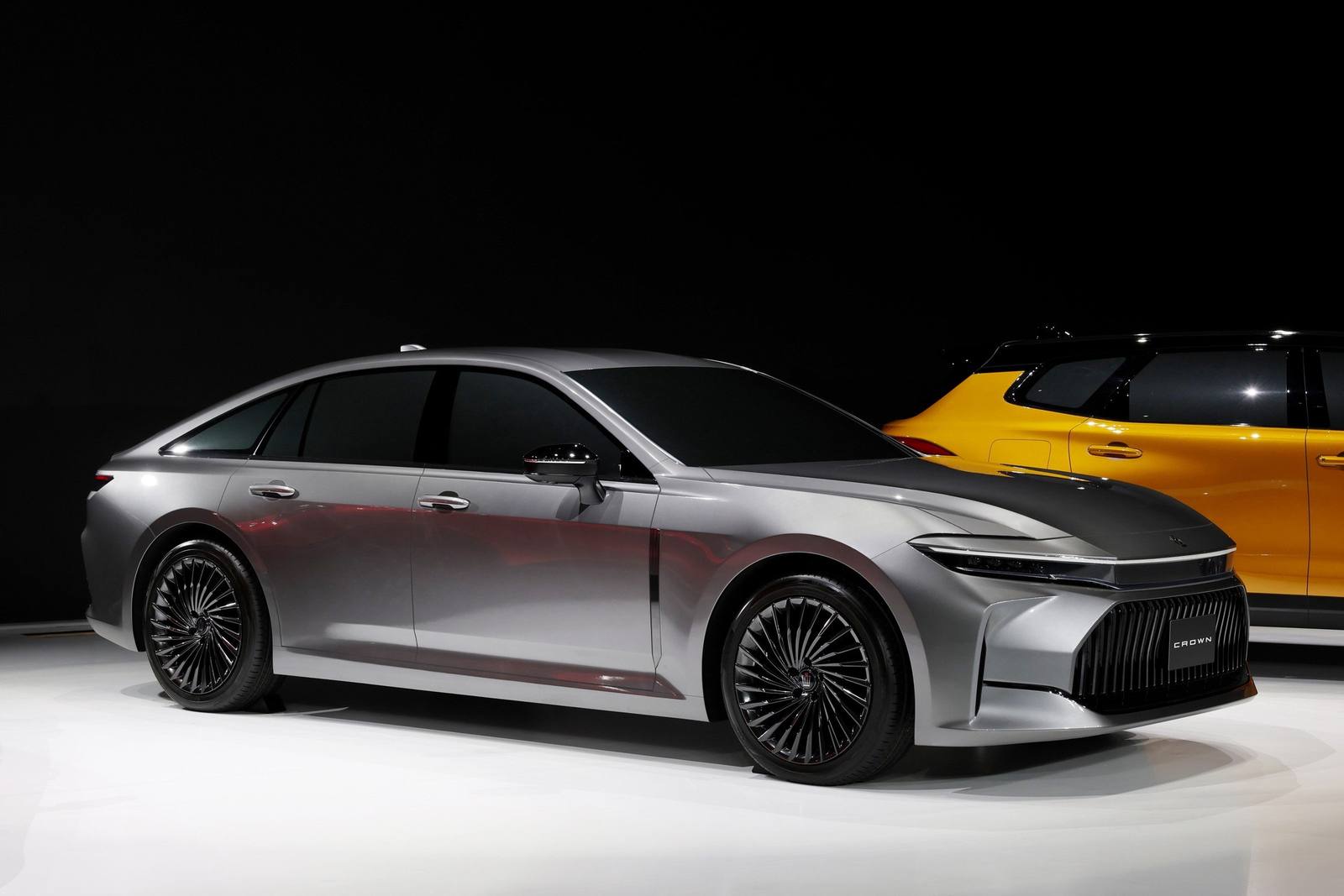 Sedan Z 2.5 Hybrid RWD