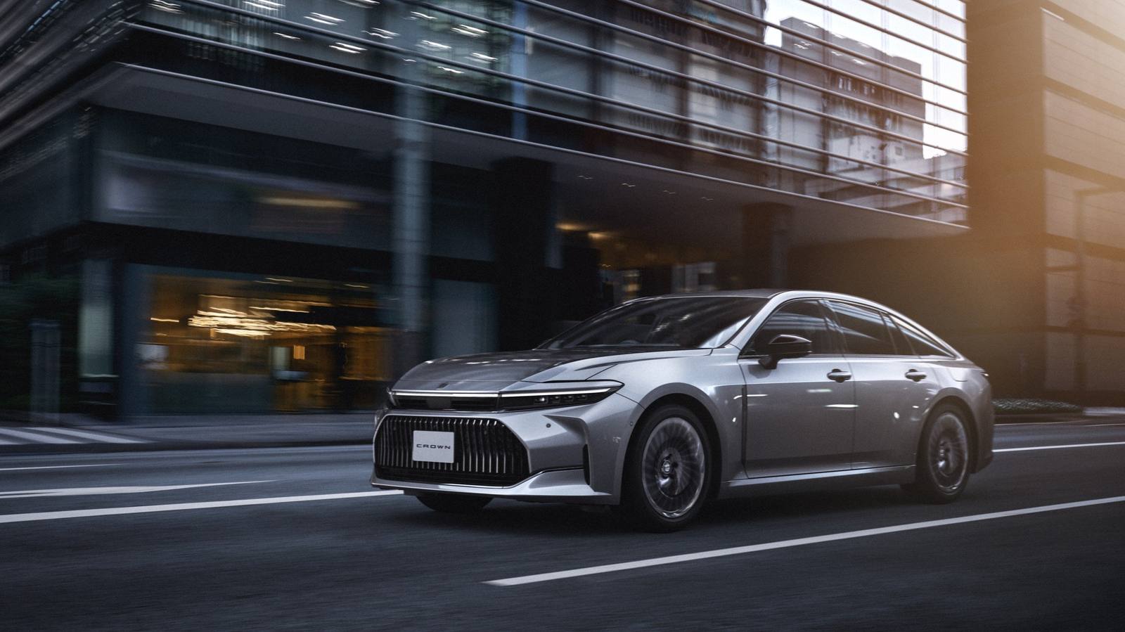 Sedan Z 2.5 Hybrid RWD