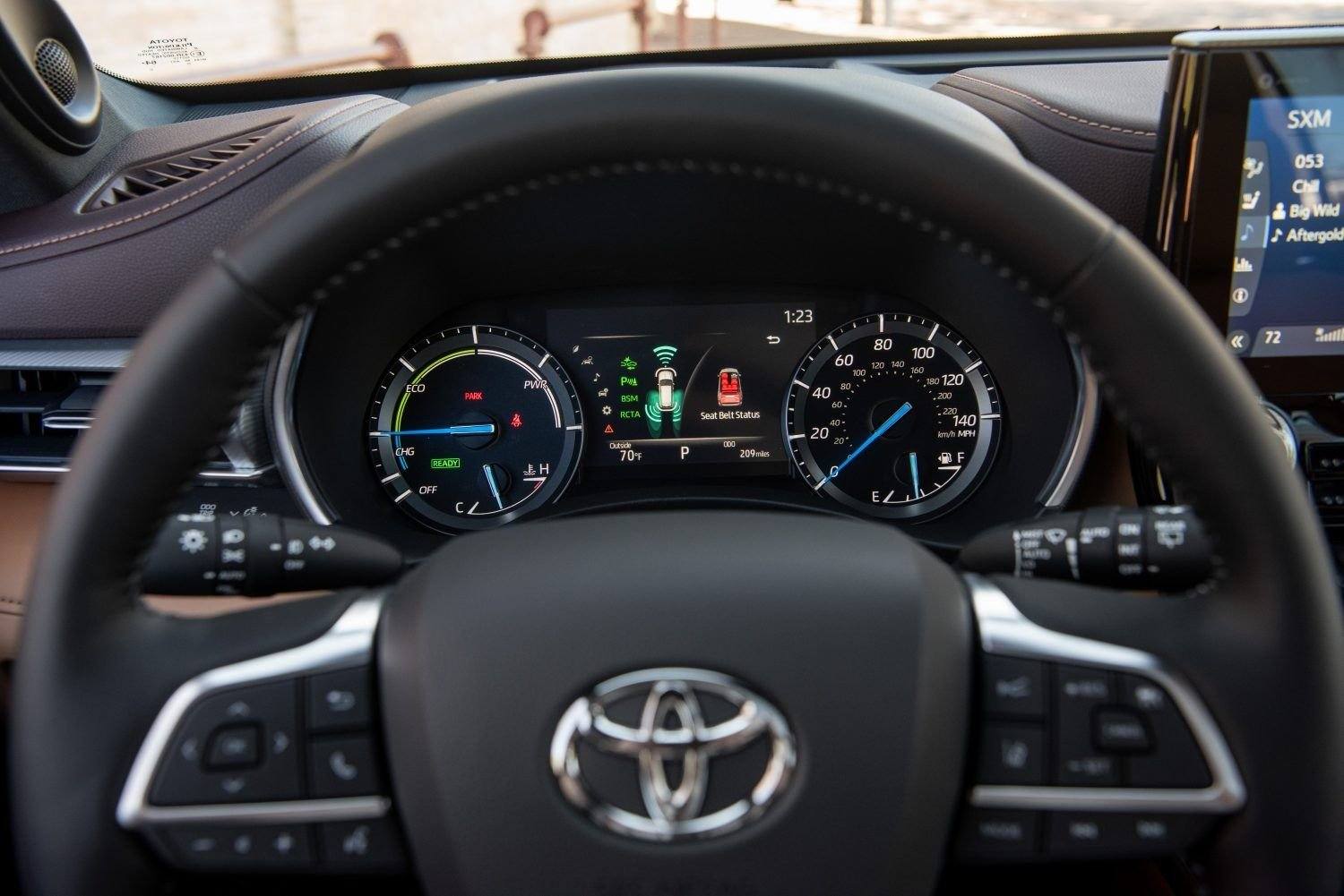 Hybrid AWD