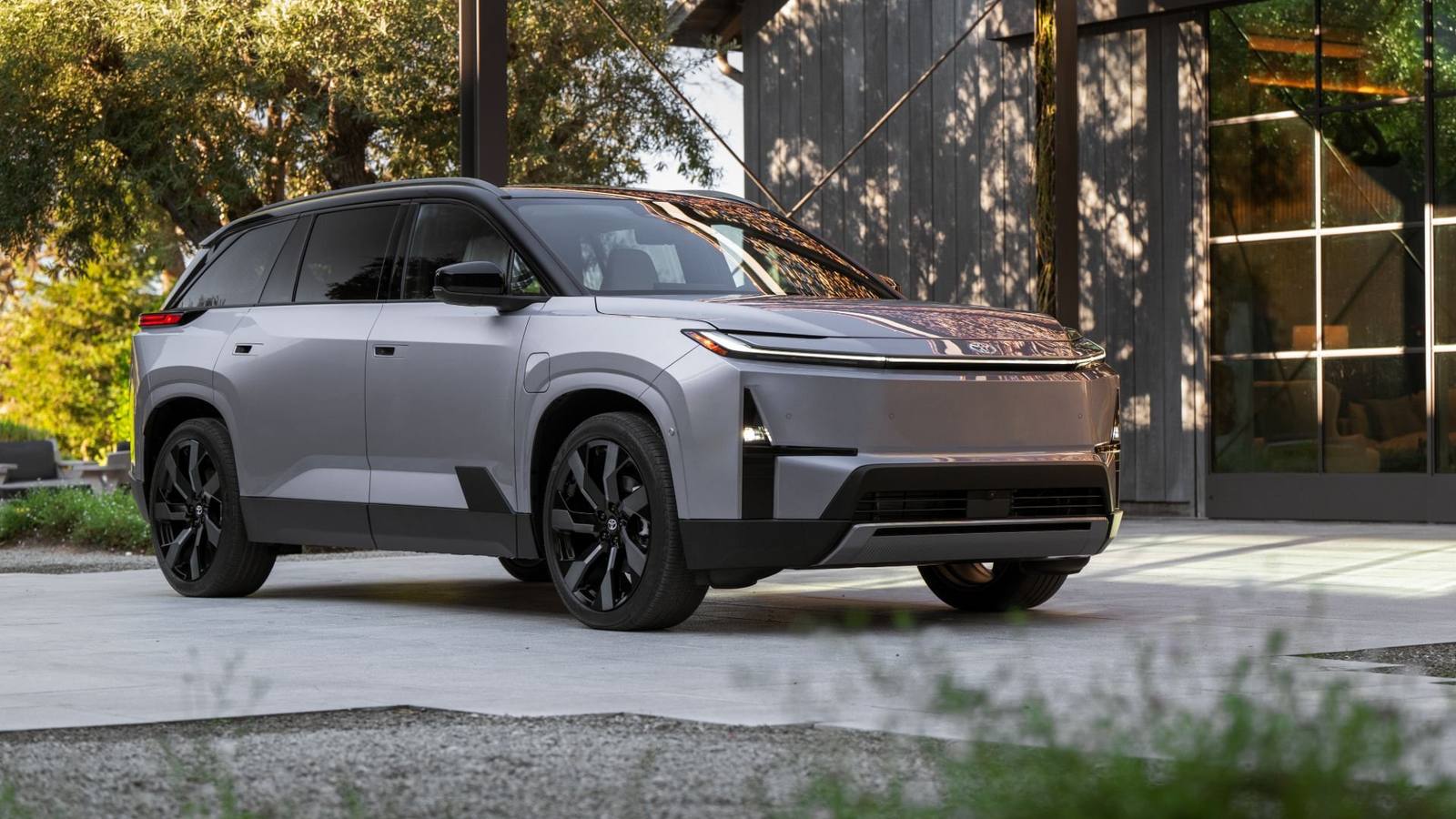 Highlander EV XLE 77 kWh AWD